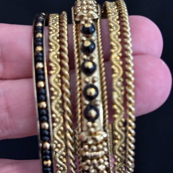 Six Bracelets of gold and black - Picture 5 of 8